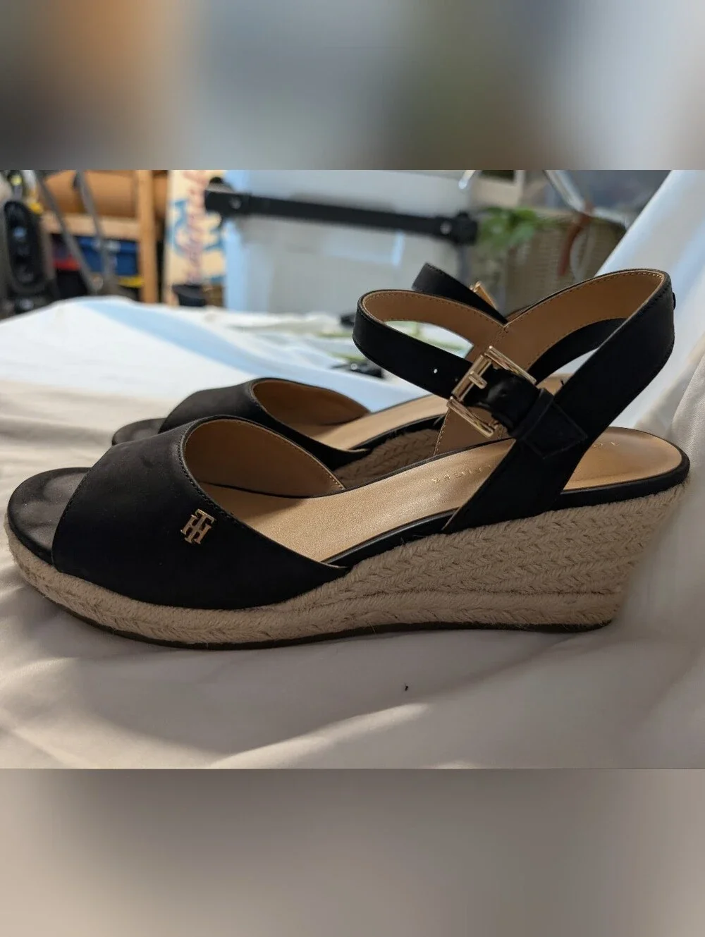 The Tommy Hilfiger® Gallie sandal  9 1/2 M